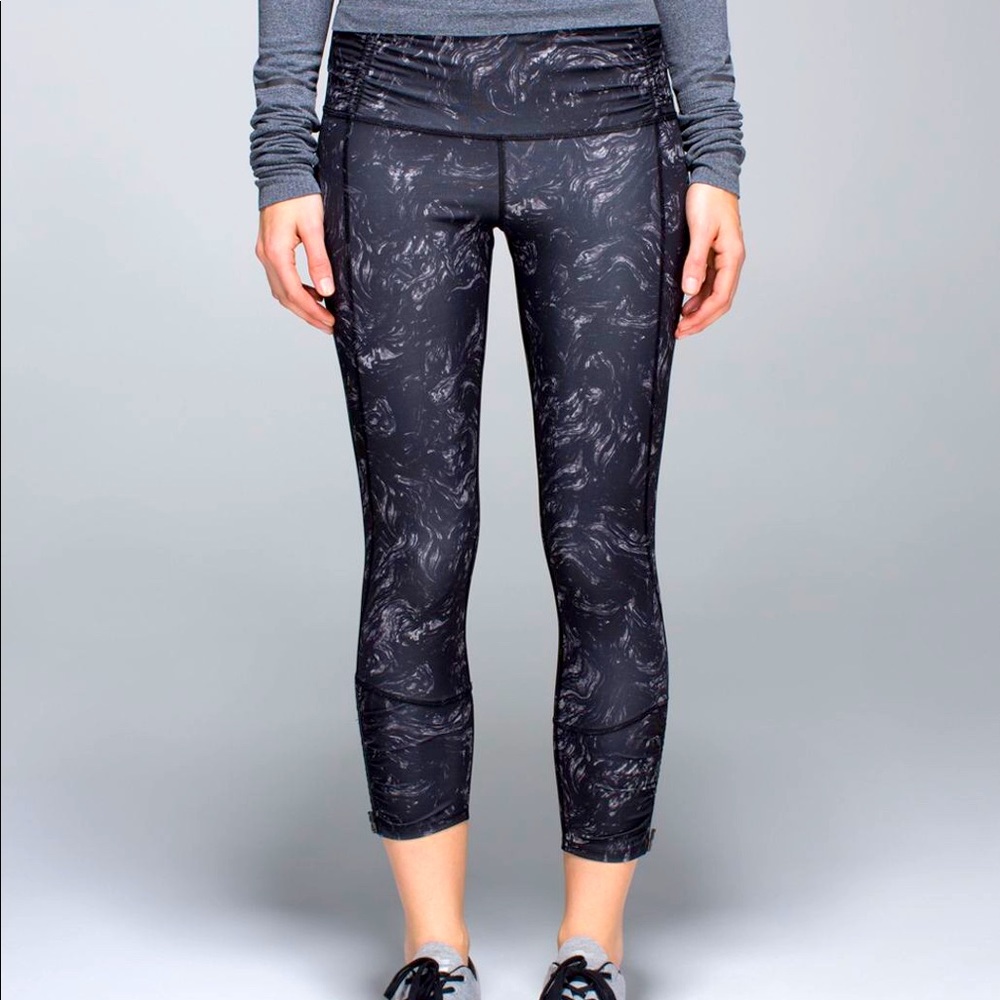Lululemon Runday Crop Full-On Luxtreme
Arsenal Ambient Grey Black size 2